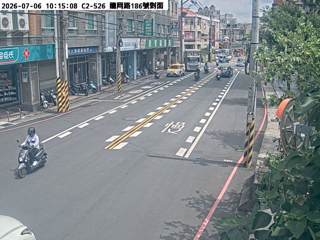 龍昌路180巷口