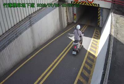 竹蓮機車地下道