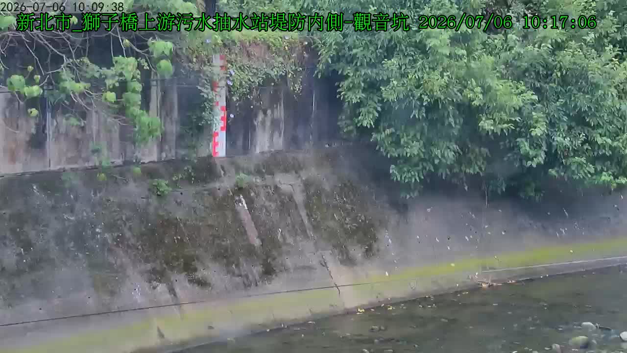 獅子橋上游污水抽水站堤防內側