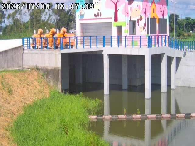 櫻花社區滯洪池水位